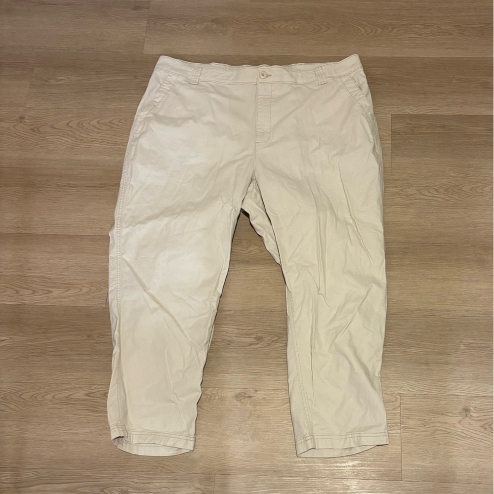 Old Navy Women’s Light Tan Chinos